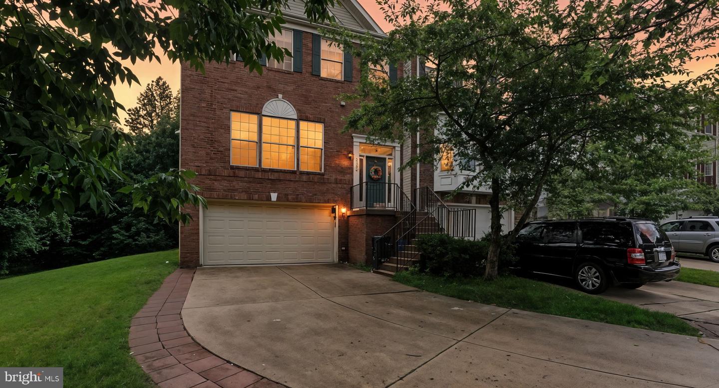 13238 MAPLE CREEK LN, CENTREVILLE, Virginia 20120, 3 Bedrooms Bedrooms, ,3 BathroomsBathrooms,Residential,For sale,13238 MAPLE CREEK LN,VAFX2249352 MLS # VAFX2249352