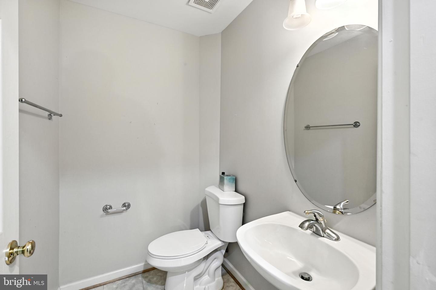 13238 MAPLE CREEK LN, CENTREVILLE, Virginia 20120, 3 Bedrooms Bedrooms, ,3 BathroomsBathrooms,Residential,For sale,13238 MAPLE CREEK LN,VAFX2249352 MLS # VAFX2249352