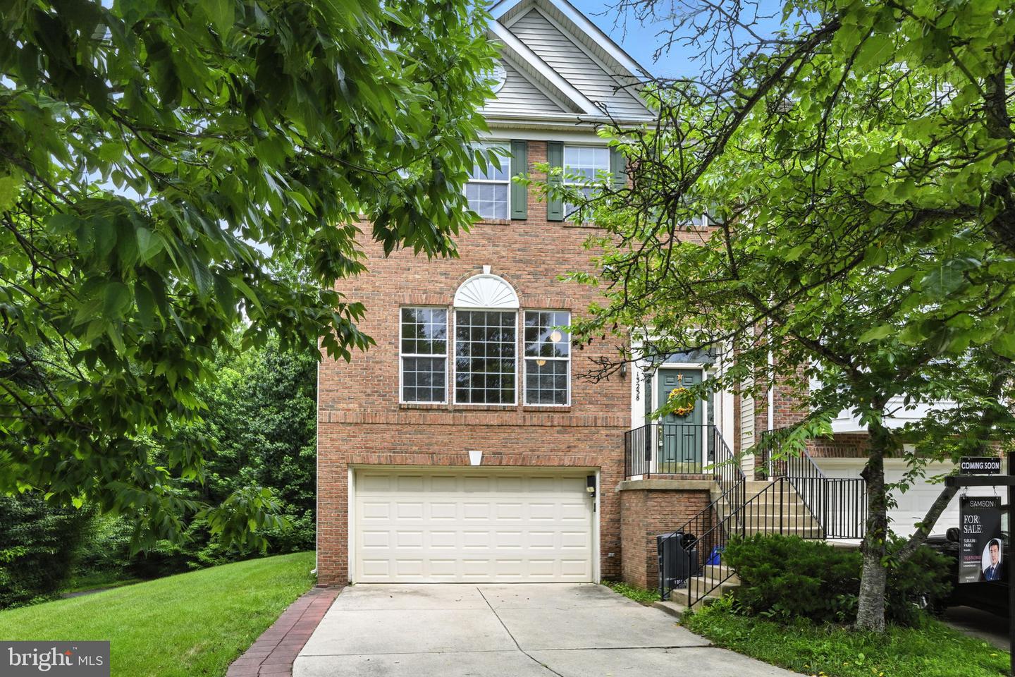 13238 MAPLE CREEK LN, CENTREVILLE, Virginia 20120, 3 Bedrooms Bedrooms, ,3 BathroomsBathrooms,Residential,For sale,13238 MAPLE CREEK LN,VAFX2249352 MLS # VAFX2249352