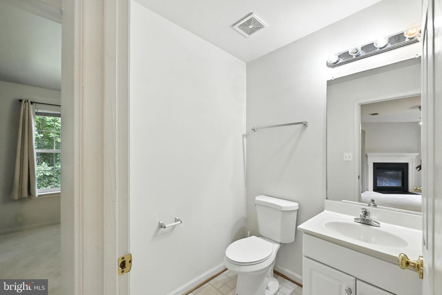 13238 MAPLE CREEK LN, CENTREVILLE, Virginia 20120, 3 Bedrooms Bedrooms, ,3 BathroomsBathrooms,Residential,For sale,13238 MAPLE CREEK LN,VAFX2249352 MLS # VAFX2249352