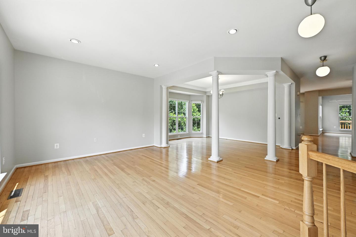 13238 MAPLE CREEK LN, CENTREVILLE, Virginia 20120, 3 Bedrooms Bedrooms, ,3 BathroomsBathrooms,Residential,For sale,13238 MAPLE CREEK LN,VAFX2249352 MLS # VAFX2249352