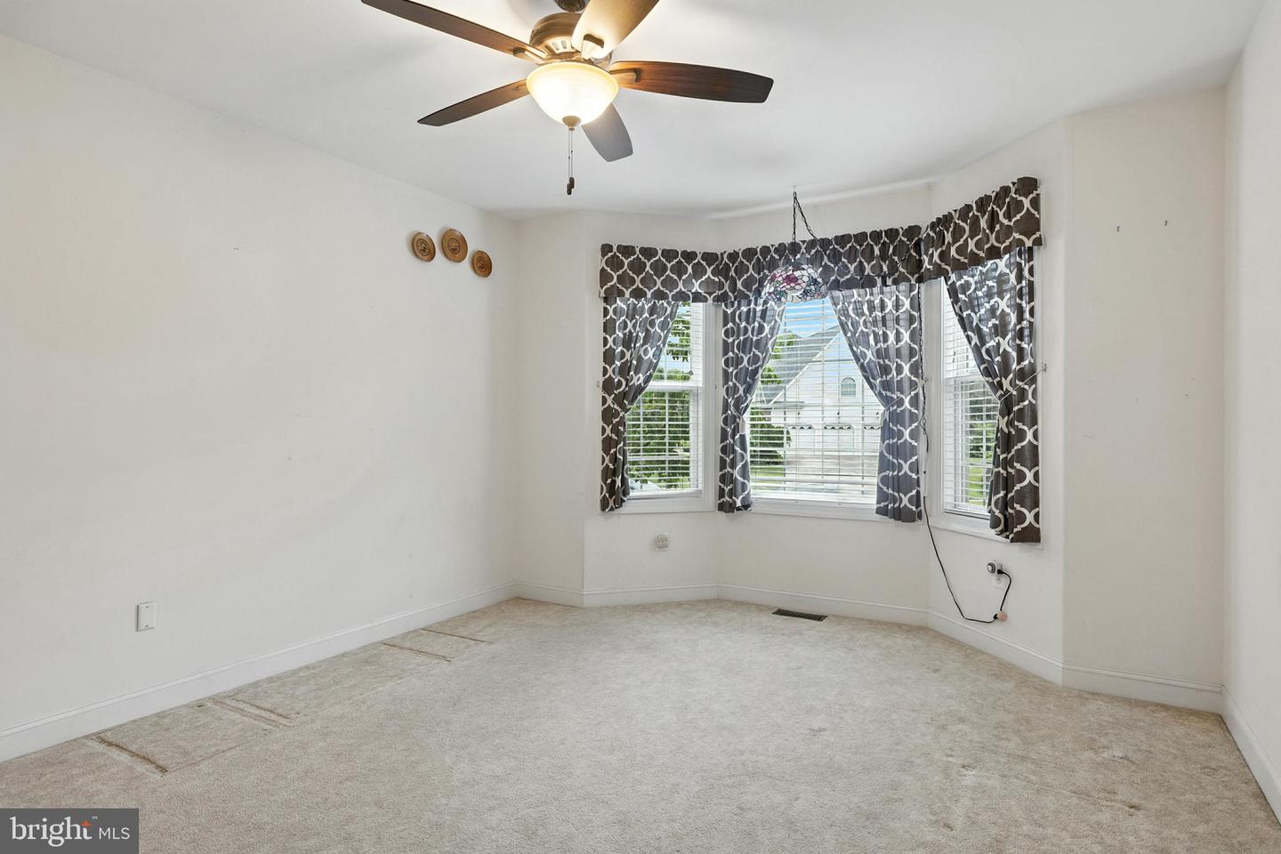 125 DEWBERRY DR, WINCHESTER, Virginia 22602, 3 Bedrooms Bedrooms, ,2 BathroomsBathrooms,Residential,For sale,125 DEWBERRY DR,VAFV2035022 MLS # VAFV2035022