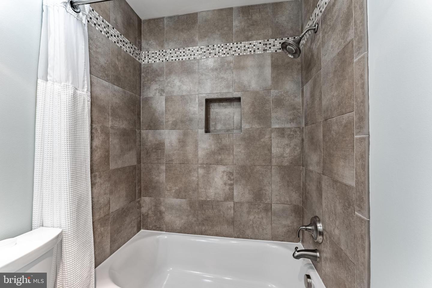 5303 JERELL CT, BURKE, Virginia 22015, 4 Bedrooms Bedrooms, ,2 BathroomsBathrooms,Residential,For sale,5303 JERELL CT,VAFX2249398 MLS # VAFX2249398