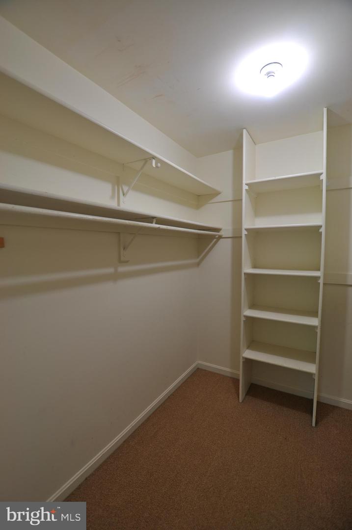 6204-B REDINS DR, ALEXANDRIA, Virginia 22310, 2 Bedrooms Bedrooms, ,2 BathroomsBathrooms,Residential,For sale,6204-B REDINS DR,VAFX2249456 MLS # VAFX2249456