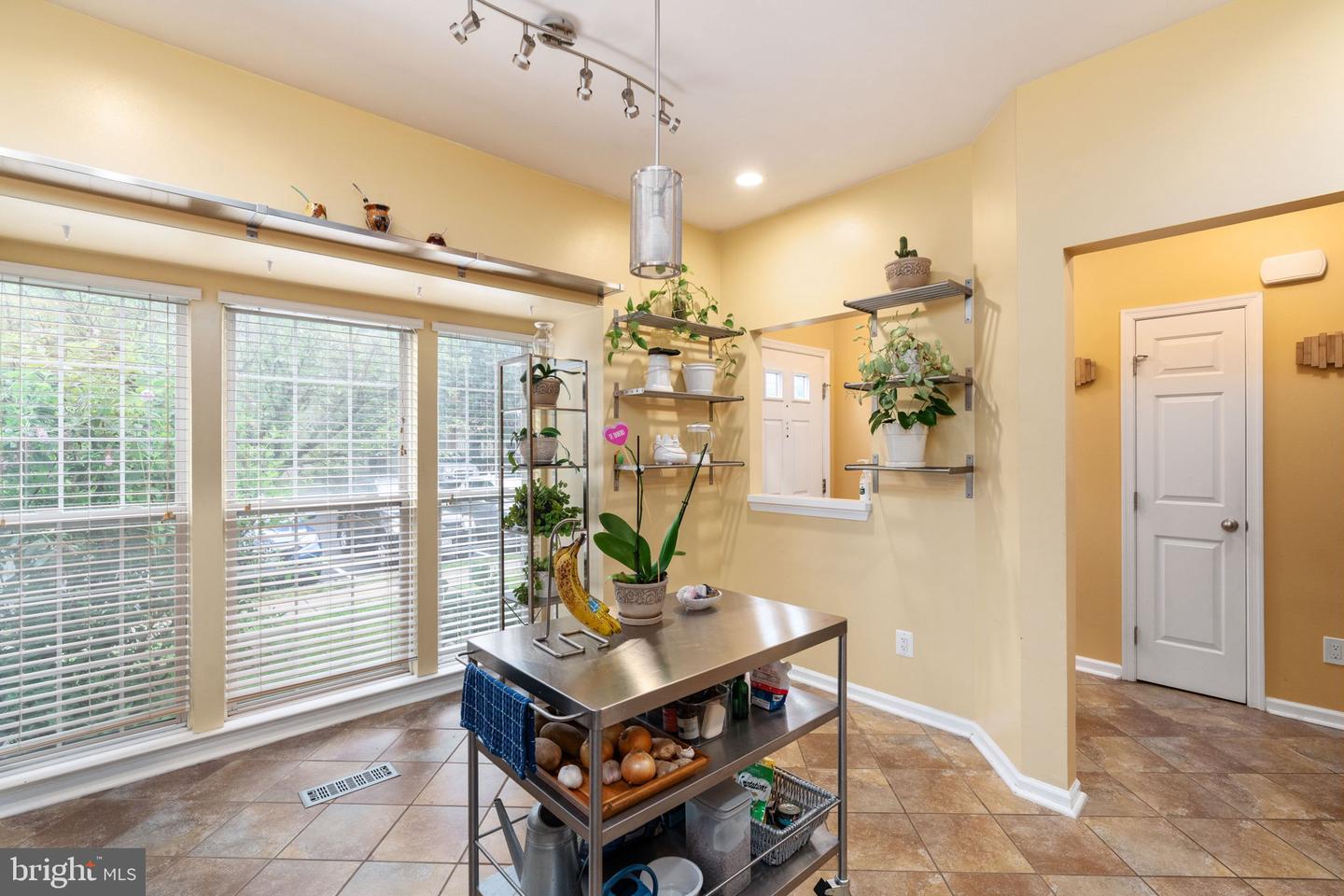 2580 SYLVAN MOOR LN, WOODBRIDGE, Virginia 22191, 4 Bedrooms Bedrooms, ,2 BathroomsBathrooms,Residential,For sale,2580 SYLVAN MOOR LN,VAPW2097676 MLS # VAPW2097676
