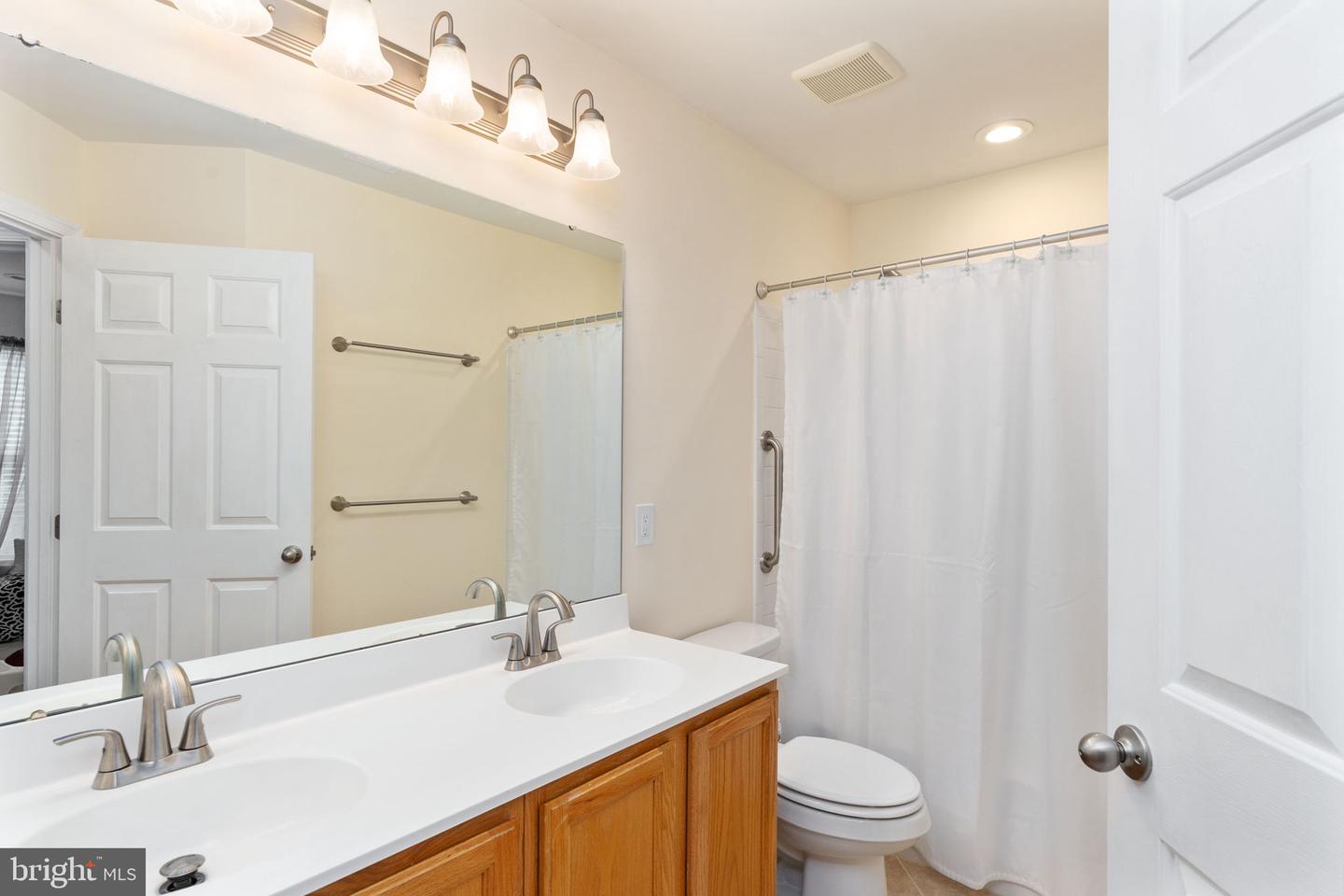 2580 SYLVAN MOOR LN, WOODBRIDGE, Virginia 22191, 4 Bedrooms Bedrooms, ,2 BathroomsBathrooms,Residential,For sale,2580 SYLVAN MOOR LN,VAPW2097676 MLS # VAPW2097676