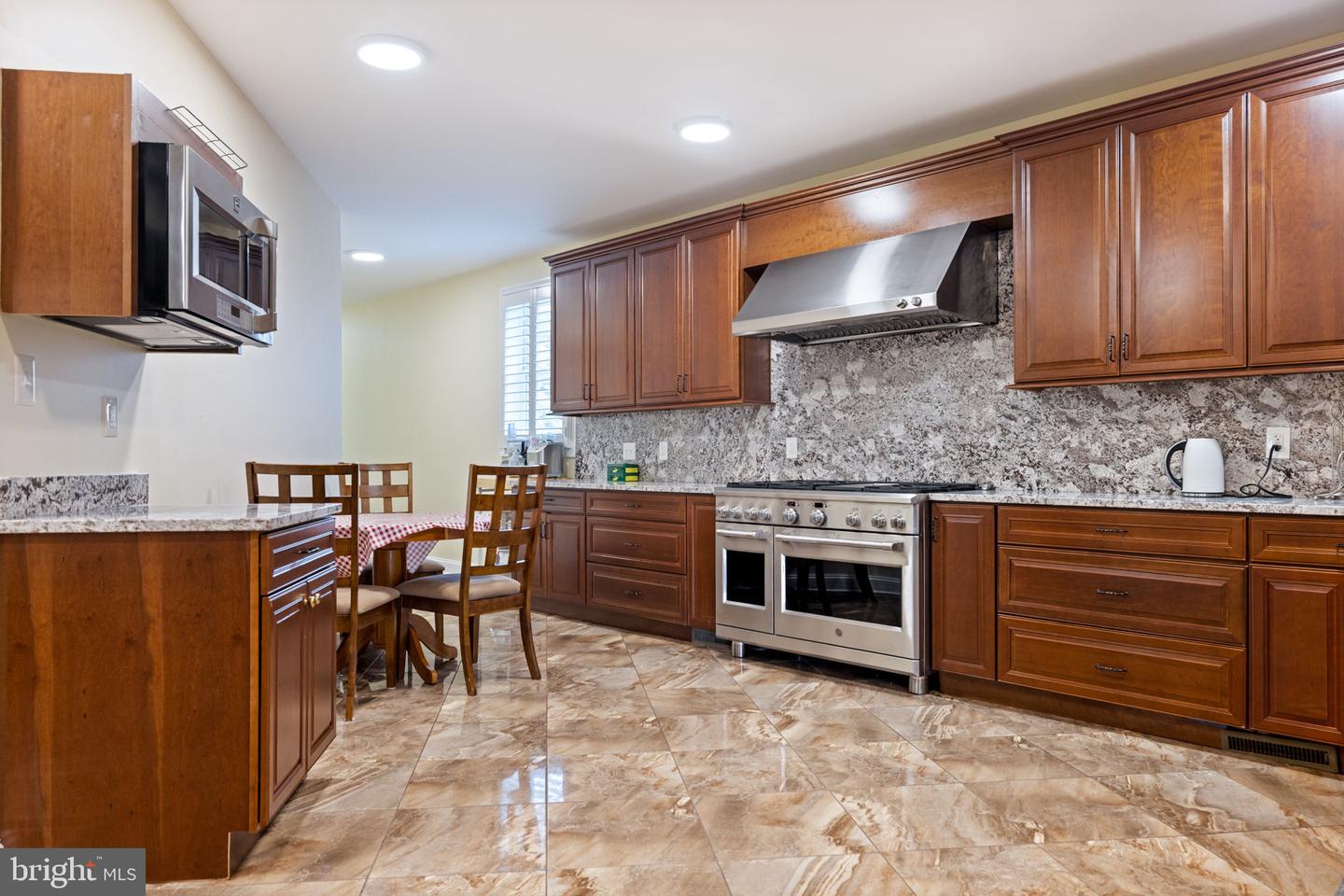 2407 LELLAH CT, DUNN LORING, Virginia 22027, 8 Bedrooms Bedrooms, ,8 BathroomsBathrooms,Residential,For sale,2407 LELLAH CT,VAFX2249642 MLS # VAFX2249642