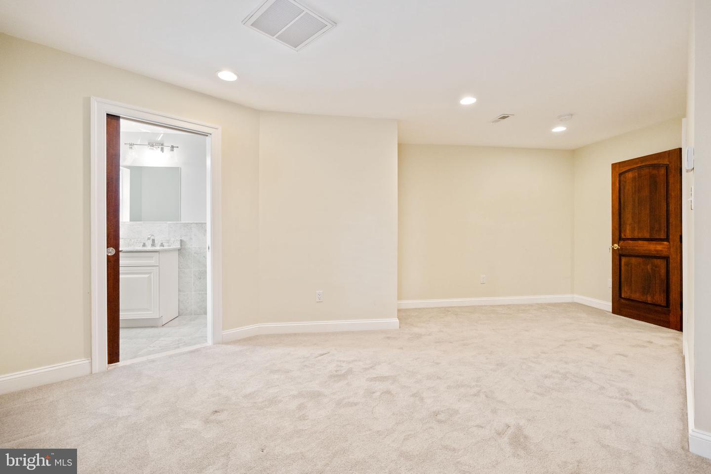 2407 LELLAH CT, DUNN LORING, Virginia 22027, 8 Bedrooms Bedrooms, ,8 BathroomsBathrooms,Residential,For sale,2407 LELLAH CT,VAFX2249642 MLS # VAFX2249642