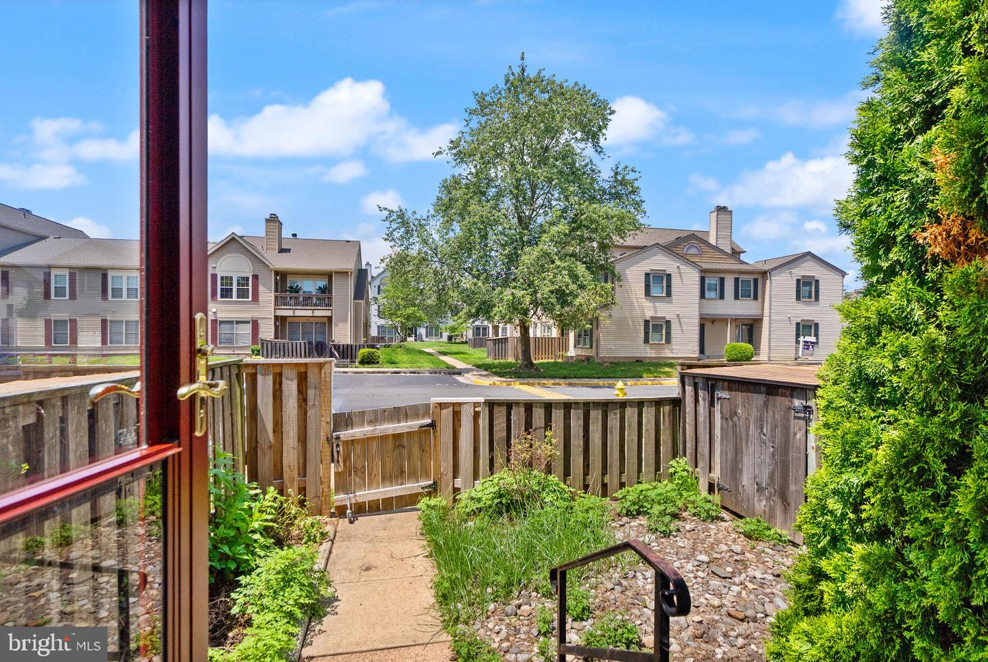 10484 STONINGTON LN, MANASSAS, Virginia 20109, 2 Bedrooms Bedrooms, ,3 BathroomsBathrooms,Residential,For sale,10484 STONINGTON LN,VAPW2097726 MLS # VAPW2097726