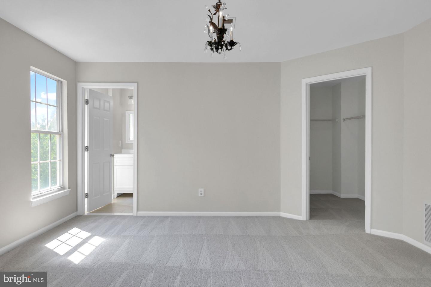 9659 ALLEGRO DR, MANASSAS, Virginia 20112, 5 Bedrooms Bedrooms, ,2 BathroomsBathrooms,Residential,For sale,9659 ALLEGRO DR,VAPW2097730 MLS # VAPW2097730