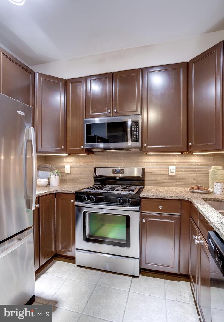2322 MERSEYSIDE DR, WOODBRIDGE, Virginia 22191, 2 Bedrooms Bedrooms, ,2 BathroomsBathrooms,Residential,For sale,2322 MERSEYSIDE DR,VAPW2097748 MLS # VAPW2097748