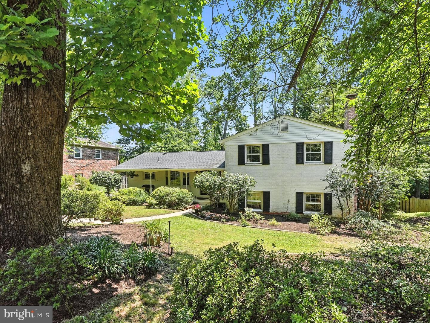 5105 LINETTE LN, ANNANDALE, Virginia 22003, 4 Bedrooms Bedrooms, ,2 BathroomsBathrooms,Residential,For sale,5105 LINETTE LN,VAFX2250022 MLS # VAFX2250022