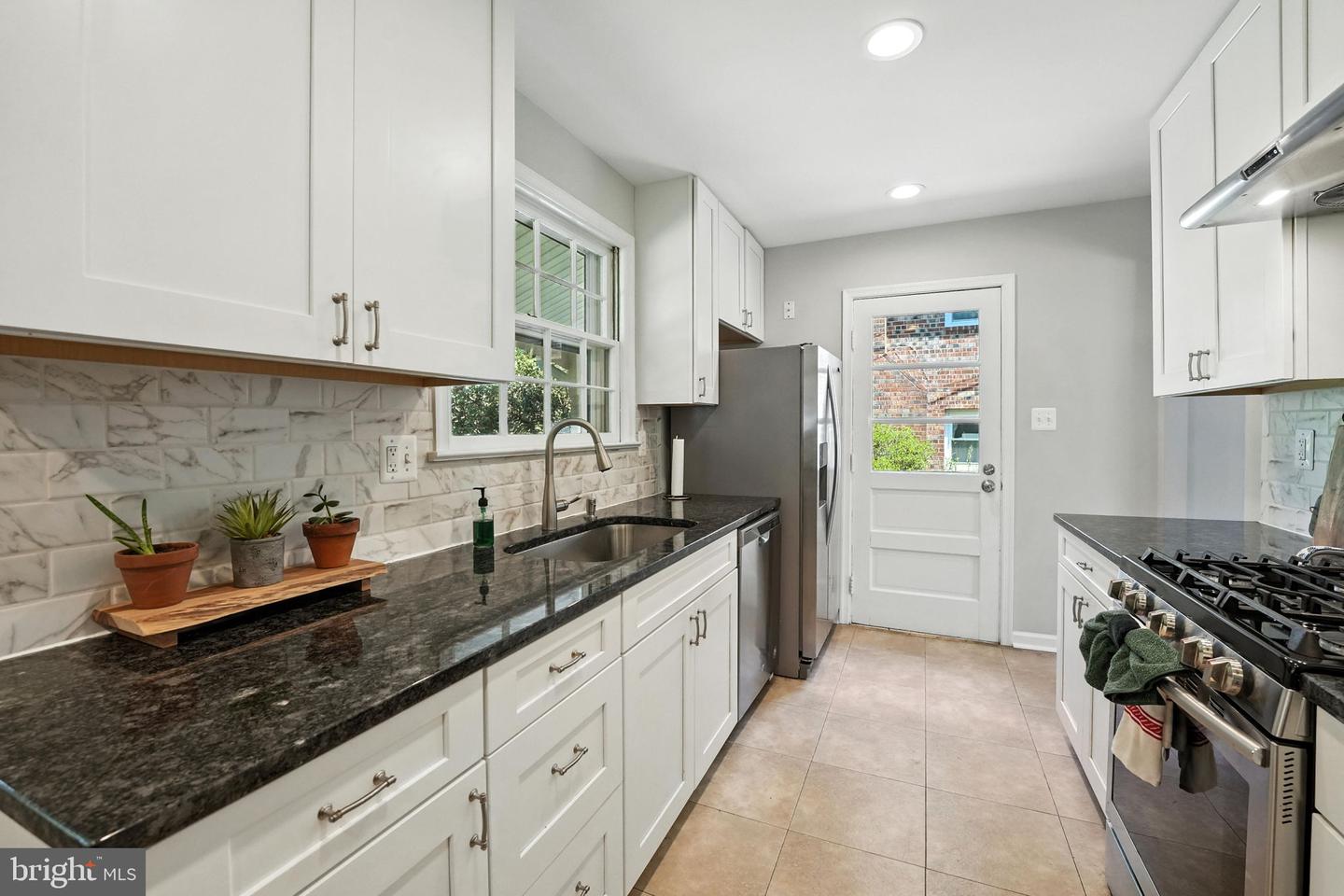 5105 LINETTE LN, ANNANDALE, Virginia 22003, 4 Bedrooms Bedrooms, ,2 BathroomsBathrooms,Residential,For sale,5105 LINETTE LN,VAFX2250022 MLS # VAFX2250022