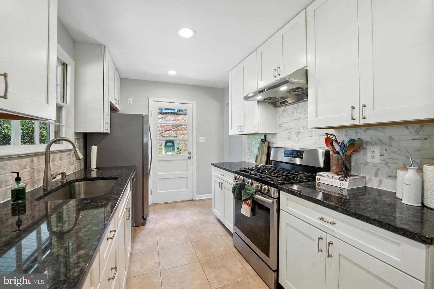 5105 LINETTE LN, ANNANDALE, Virginia 22003, 4 Bedrooms Bedrooms, ,2 BathroomsBathrooms,Residential,For sale,5105 LINETTE LN,VAFX2250022 MLS # VAFX2250022