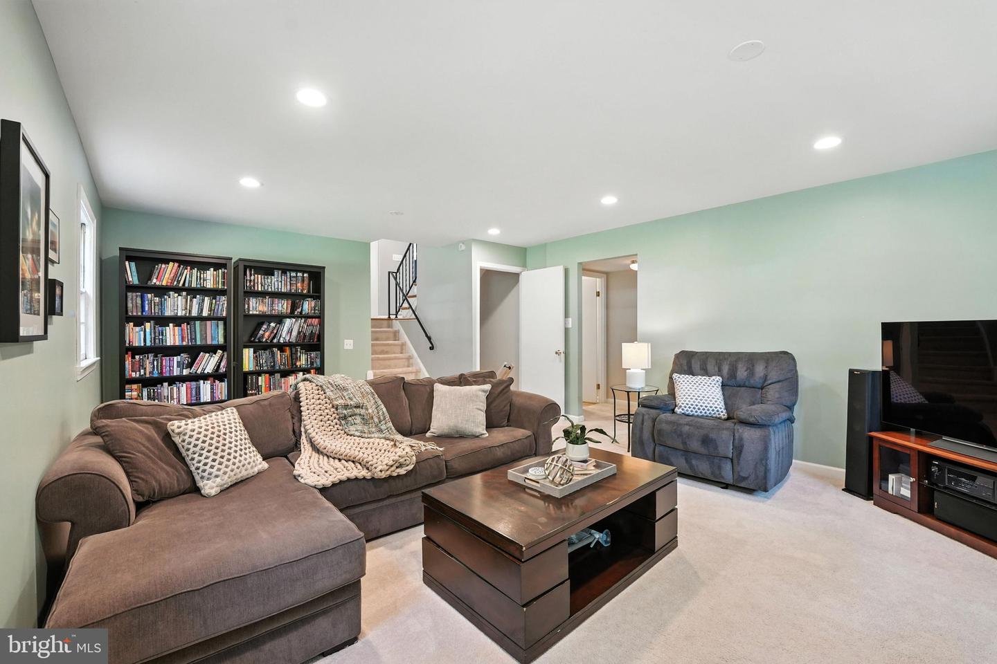 5105 LINETTE LN, ANNANDALE, Virginia 22003, 4 Bedrooms Bedrooms, ,2 BathroomsBathrooms,Residential,For sale,5105 LINETTE LN,VAFX2250022 MLS # VAFX2250022