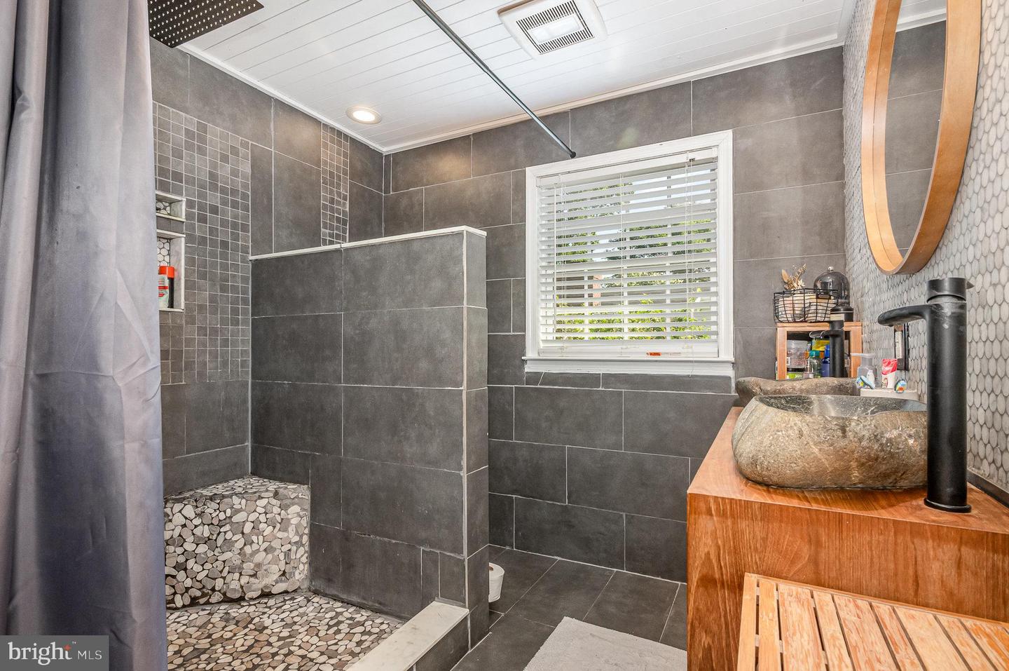 9016 GREYLOCK ST, ALEXANDRIA, Virginia 22308, 5 Bedrooms Bedrooms, ,3 BathroomsBathrooms,Residential,For sale,9016 GREYLOCK ST,VAFX2250088 MLS # VAFX2250088