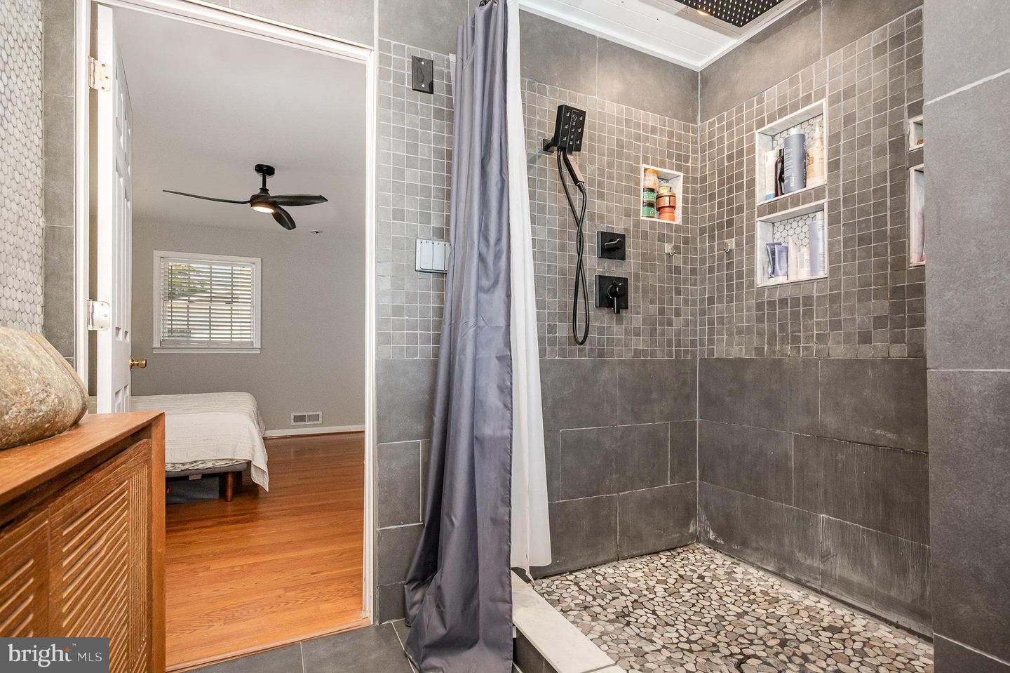 9016 GREYLOCK ST, ALEXANDRIA, Virginia 22308, 5 Bedrooms Bedrooms, ,3 BathroomsBathrooms,Residential,For sale,9016 GREYLOCK ST,VAFX2250088 MLS # VAFX2250088