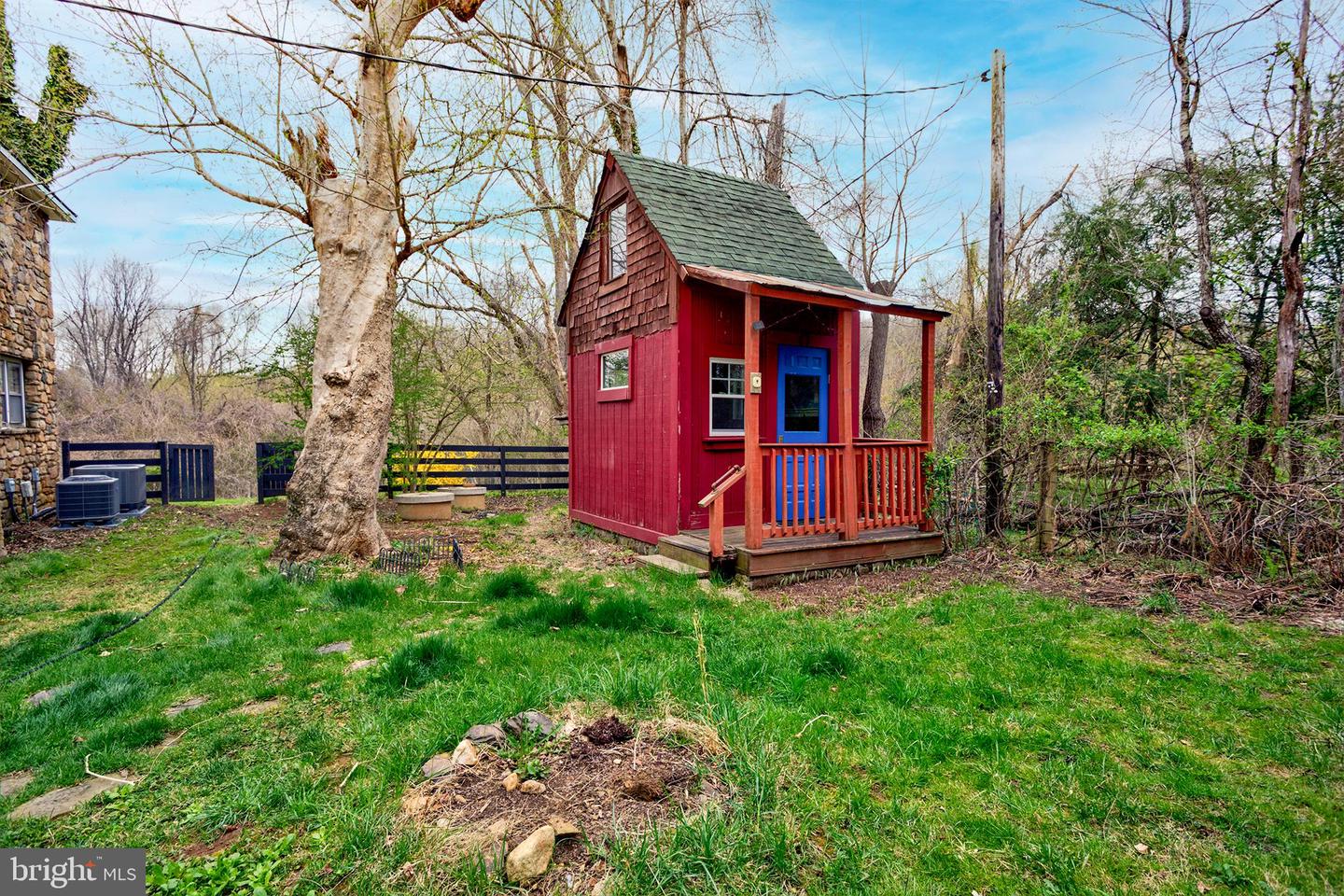 329 OLD BRIDGE RD, AMISSVILLE, Virginia 20106, 4 Bedrooms Bedrooms, ,3 BathroomsBathrooms,Residential,For sale,329 OLD BRIDGE RD,VACU2010876 MLS # VACU2010876