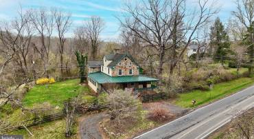 329 OLD BRIDGE RD, AMISSVILLE, Virginia 20106, 4 Bedrooms Bedrooms, ,3 BathroomsBathrooms,Residential,For sale,329 OLD BRIDGE RD,VACU2010876 MLS # VACU2010876