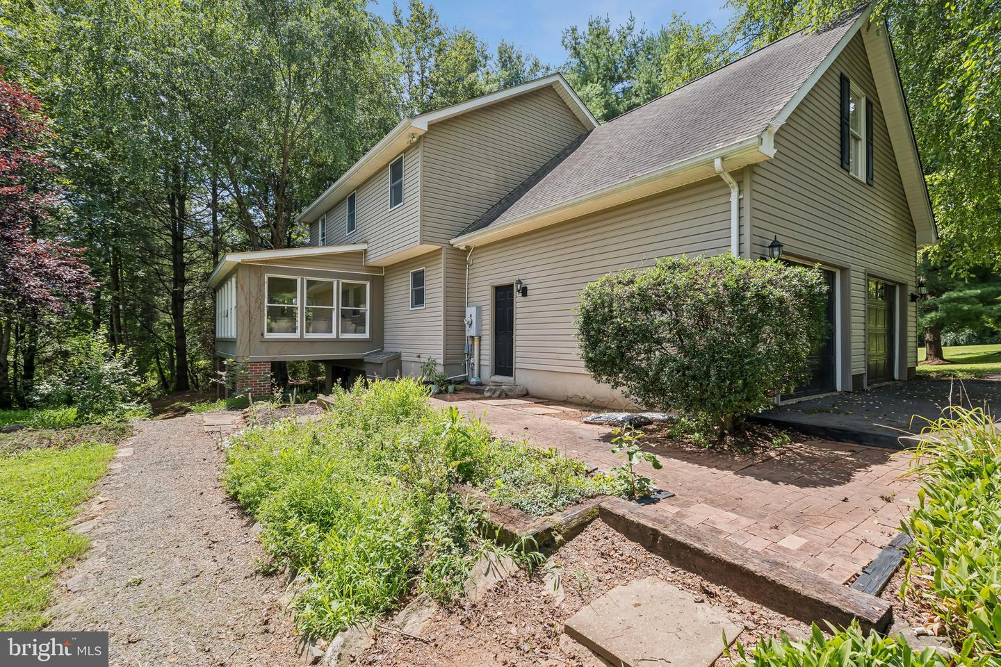 16289 QUAIL RIDGE DR, AMISSVILLE, Virginia 20106, 4 Bedrooms Bedrooms, ,2 BathroomsBathrooms,Residential,For sale,16289 QUAIL RIDGE DR,VACU2010880 MLS # VACU2010880