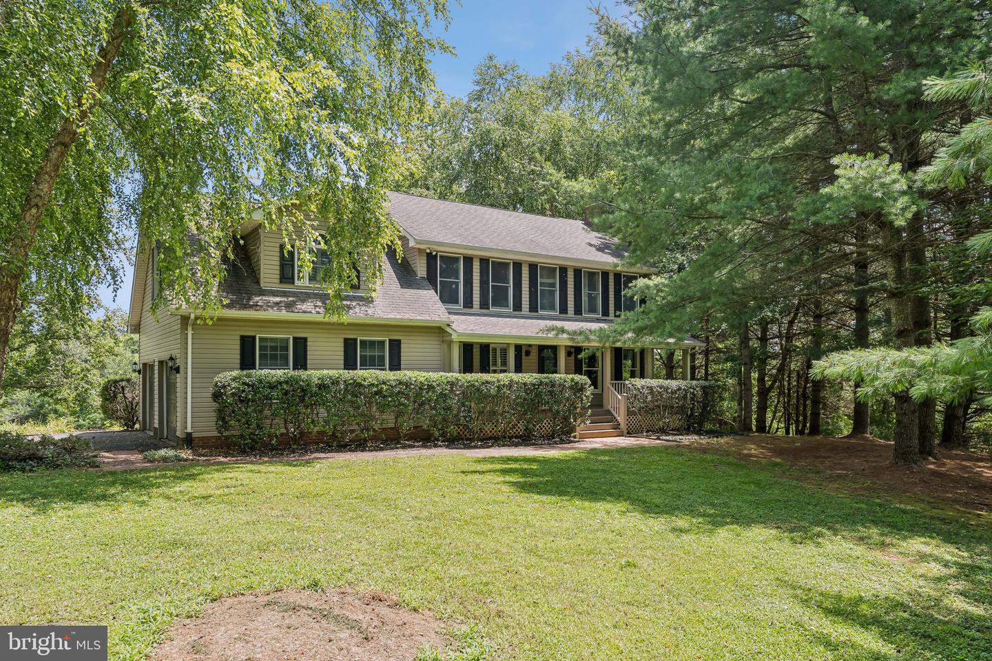 16289 QUAIL RIDGE DR, AMISSVILLE, Virginia 20106, 4 Bedrooms Bedrooms, ,2 BathroomsBathrooms,Residential,For sale,16289 QUAIL RIDGE DR,VACU2010880 MLS # VACU2010880