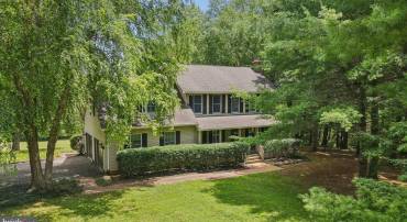 16289 QUAIL RIDGE DR, AMISSVILLE, Virginia 20106, 4 Bedrooms Bedrooms, ,2 BathroomsBathrooms,Residential,For sale,16289 QUAIL RIDGE DR,VACU2010880 MLS # VACU2010880