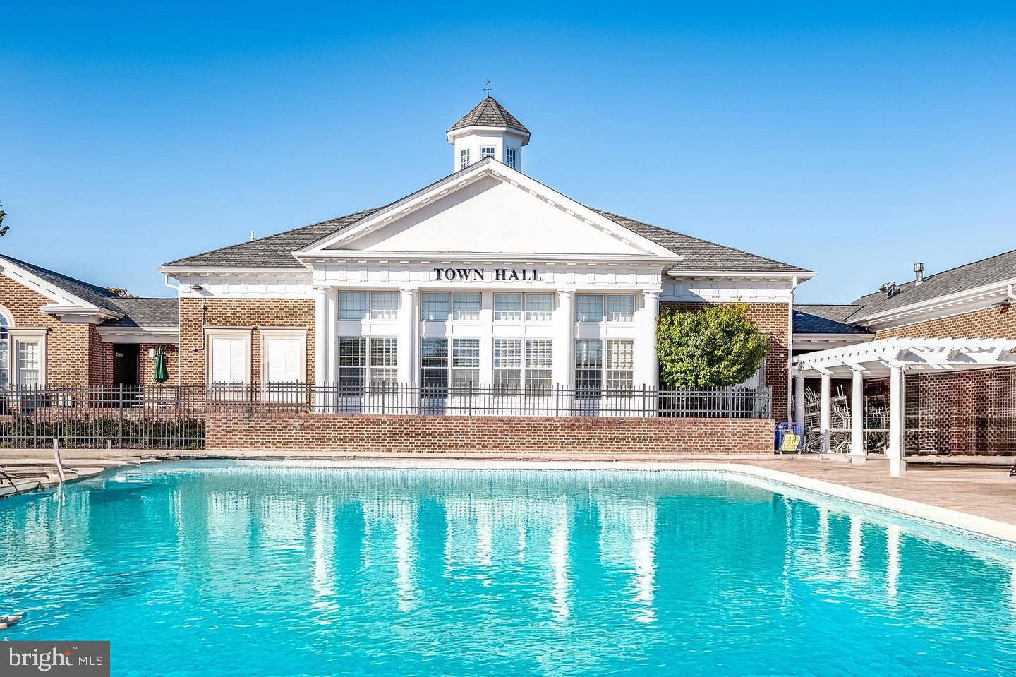 25280 LAKE SHORE SQ #304, CHANTILLY, Virginia 20152, 2 Bedrooms Bedrooms, ,2 BathroomsBathrooms,Residential,For sale,25280 LAKE SHORE SQ #304,VALO2100438 MLS # VALO2100438