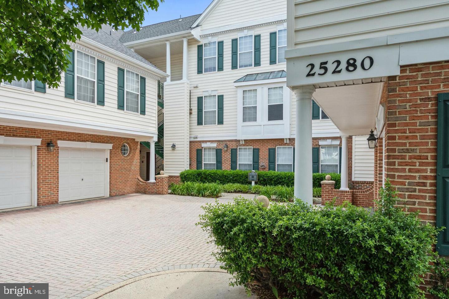 25280 LAKE SHORE SQ #304, CHANTILLY, Virginia 20152, 2 Bedrooms Bedrooms, ,2 BathroomsBathrooms,Residential,For sale,25280 LAKE SHORE SQ #304,VALO2100438 MLS # VALO2100438
