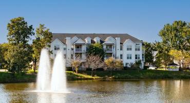 25280 LAKE SHORE SQ #304, CHANTILLY, Virginia 20152, 2 Bedrooms Bedrooms, ,2 BathroomsBathrooms,Residential,For sale,25280 LAKE SHORE SQ #304,VALO2100438 MLS # VALO2100438