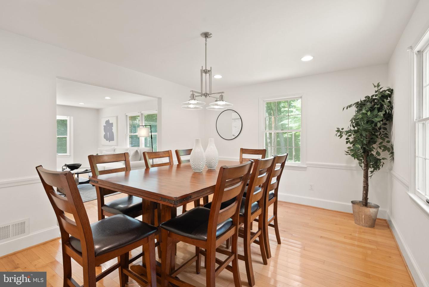 11112 COROBON LN, GREAT FALLS, Virginia 22066, 5 Bedrooms Bedrooms, ,4 BathroomsBathrooms,Residential,For sale,11112 COROBON LN,VAFX2250488 MLS # VAFX2250488