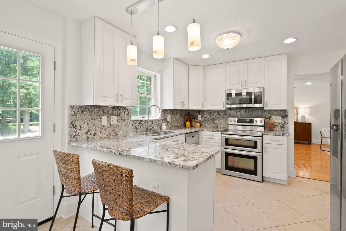 11112 COROBON LN, GREAT FALLS, Virginia 22066, 5 Bedrooms Bedrooms, ,4 BathroomsBathrooms,Residential,For sale,11112 COROBON LN,VAFX2250488 MLS # VAFX2250488