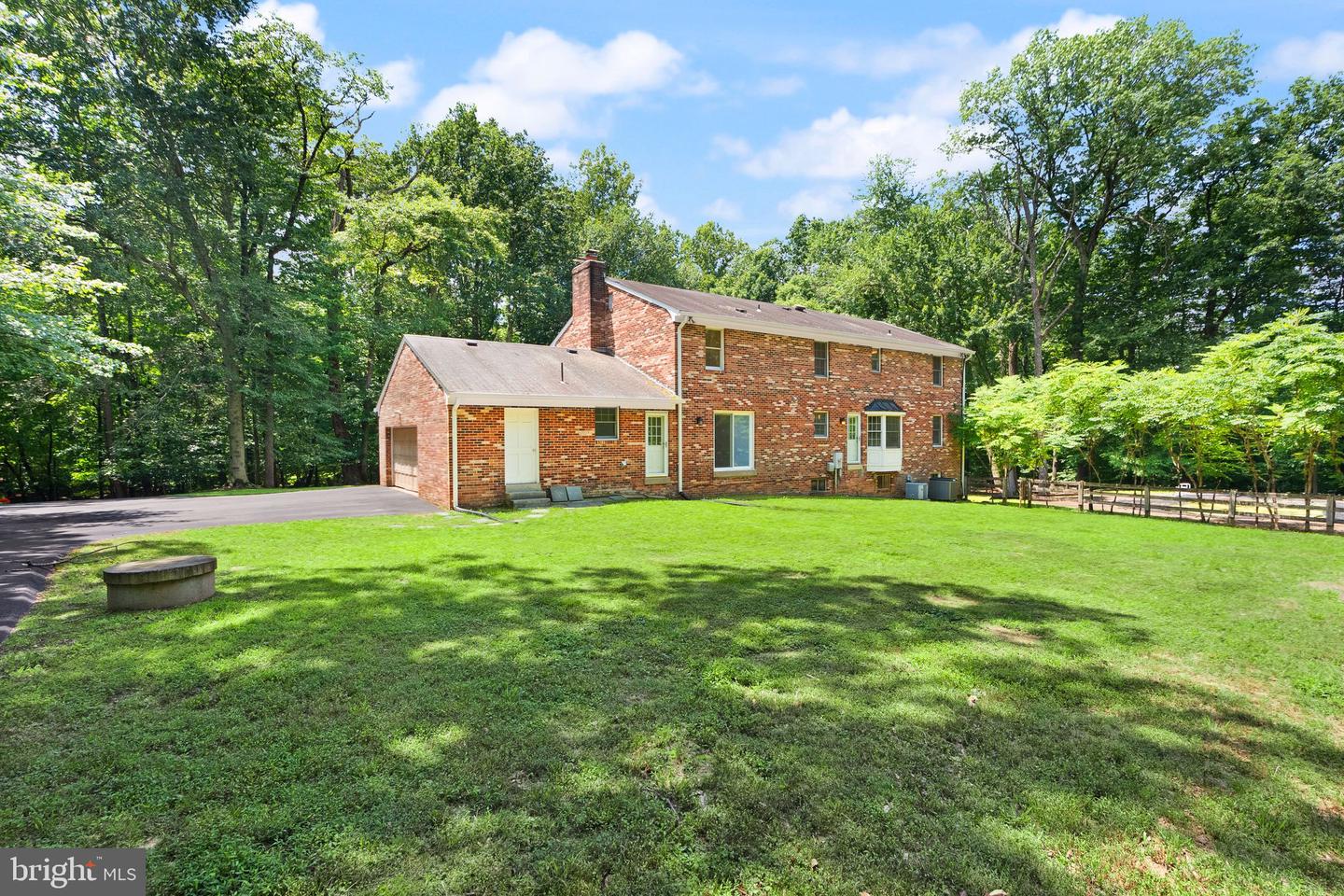 11112 COROBON LN, GREAT FALLS, Virginia 22066, 5 Bedrooms Bedrooms, ,4 BathroomsBathrooms,Residential,For sale,11112 COROBON LN,VAFX2250488 MLS # VAFX2250488