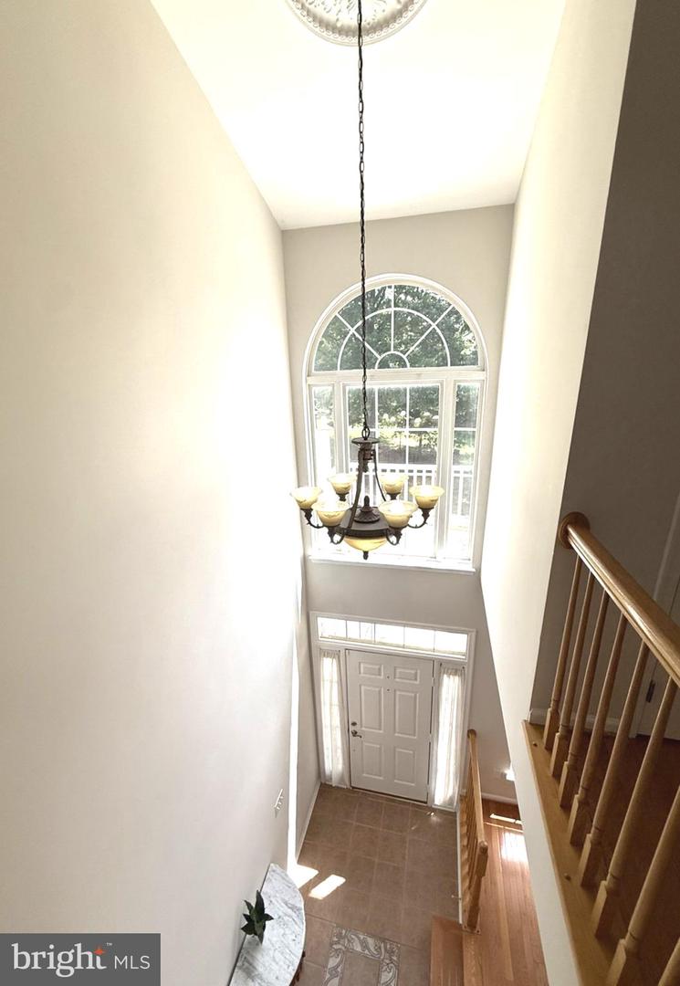 5287 BALLYCASTLE CIR, ALEXANDRIA, Virginia 22315, 3 Bedrooms Bedrooms, ,2 BathroomsBathrooms,Residential,For sale,5287 BALLYCASTLE CIR,VAFX2250586 MLS # VAFX2250586