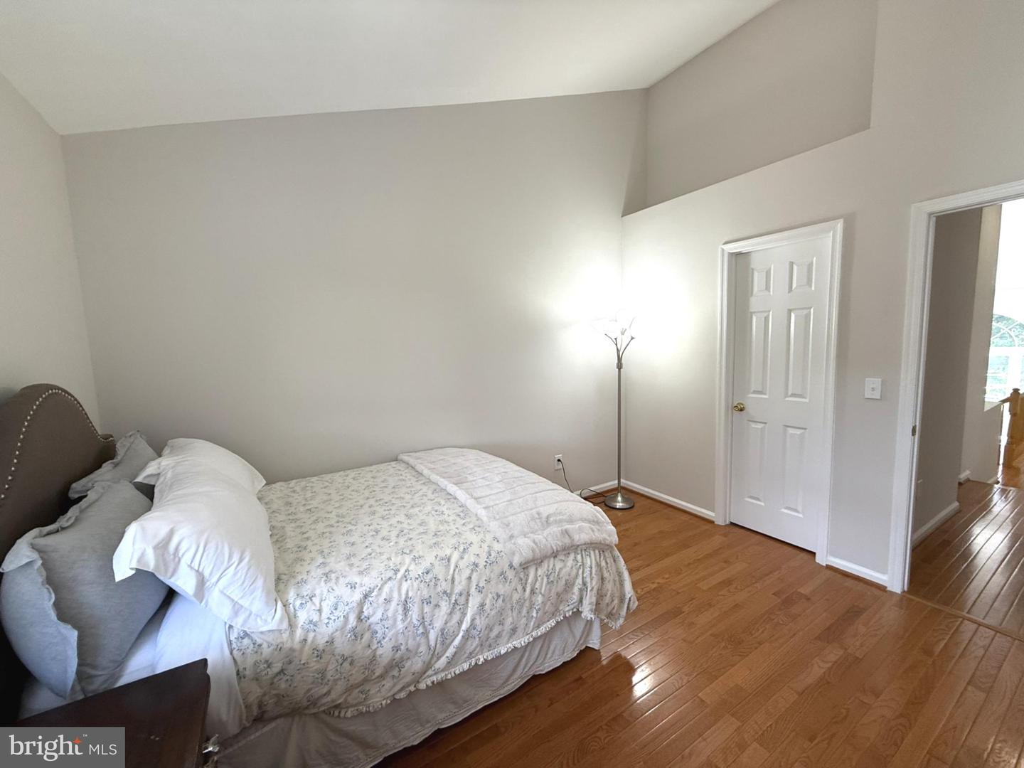 5287 BALLYCASTLE CIR, ALEXANDRIA, Virginia 22315, 3 Bedrooms Bedrooms, ,2 BathroomsBathrooms,Residential,For sale,5287 BALLYCASTLE CIR,VAFX2250586 MLS # VAFX2250586