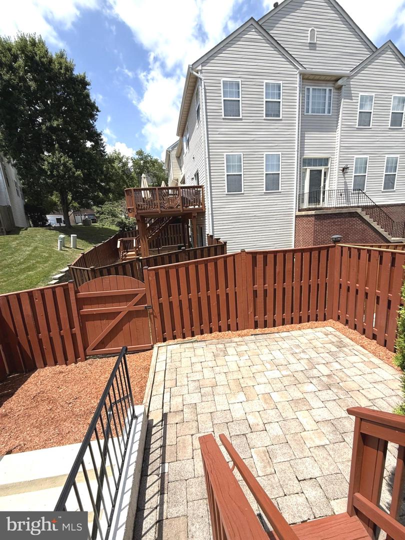 5287 BALLYCASTLE CIR, ALEXANDRIA, Virginia 22315, 3 Bedrooms Bedrooms, ,2 BathroomsBathrooms,Residential,For sale,5287 BALLYCASTLE CIR,VAFX2250586 MLS # VAFX2250586