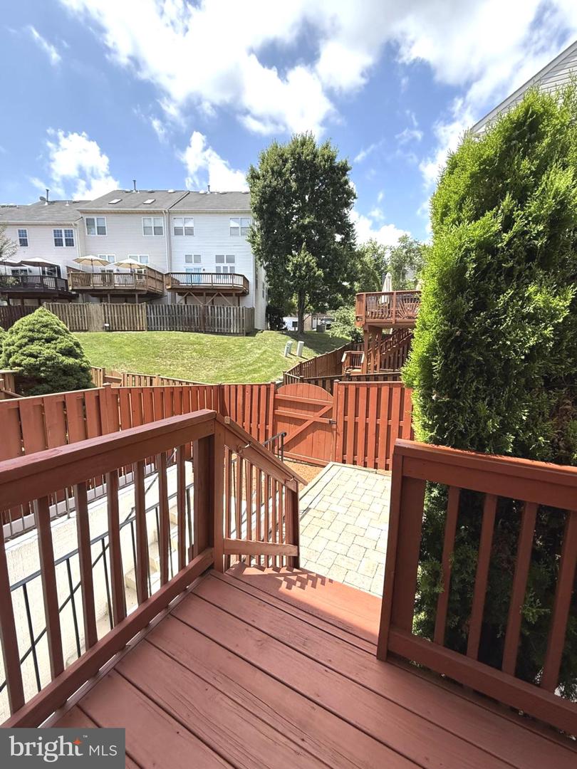 5287 BALLYCASTLE CIR, ALEXANDRIA, Virginia 22315, 3 Bedrooms Bedrooms, ,2 BathroomsBathrooms,Residential,For sale,5287 BALLYCASTLE CIR,VAFX2250586 MLS # VAFX2250586