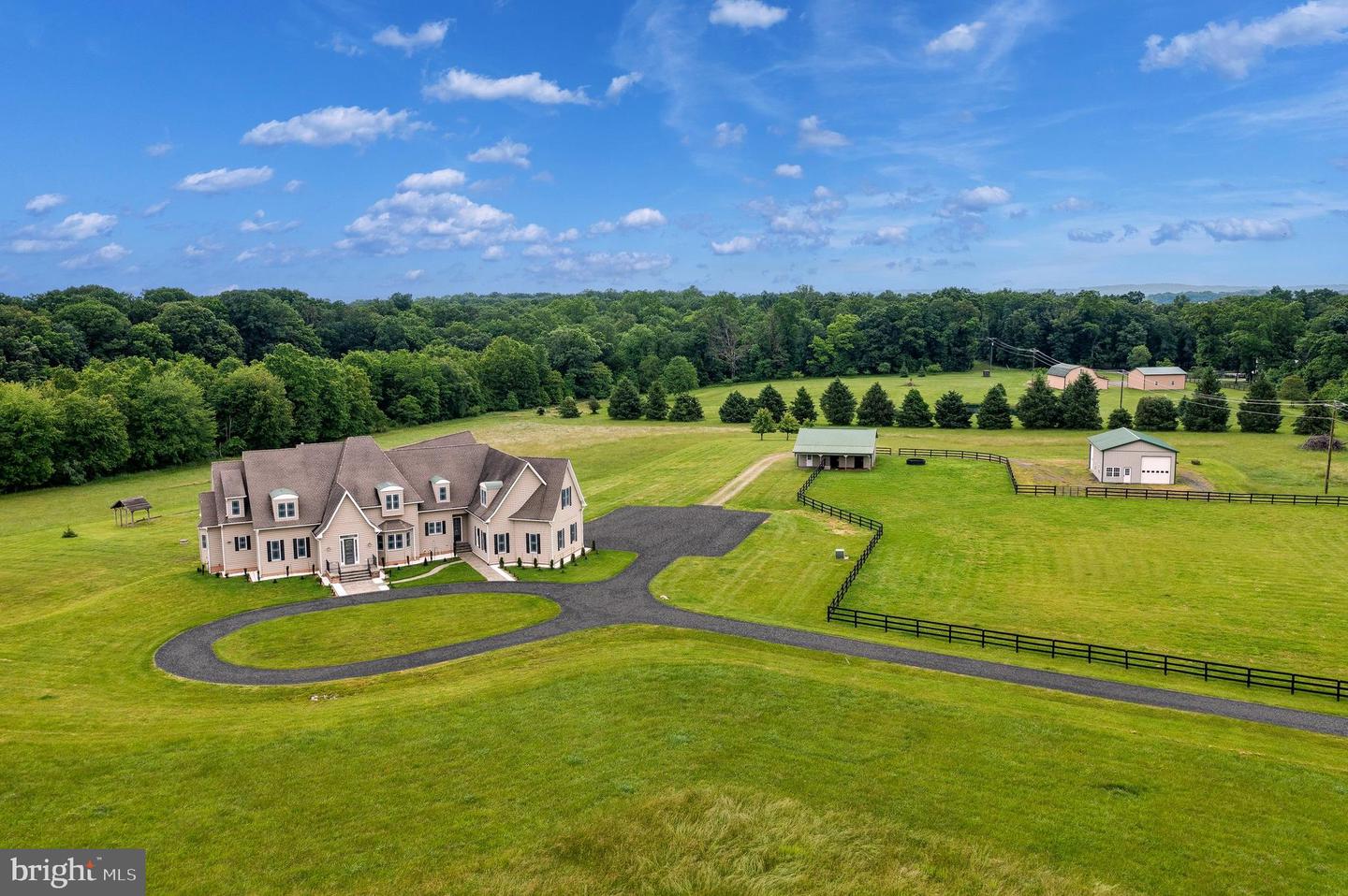 37016 LONGMOOR FARM LN, HILLSBORO, Virginia 20132, 7 Bedrooms Bedrooms, ,5 BathroomsBathrooms,Farm,For sale,37016 LONGMOOR FARM LN,VALO2102060 MLS # VALO2102060