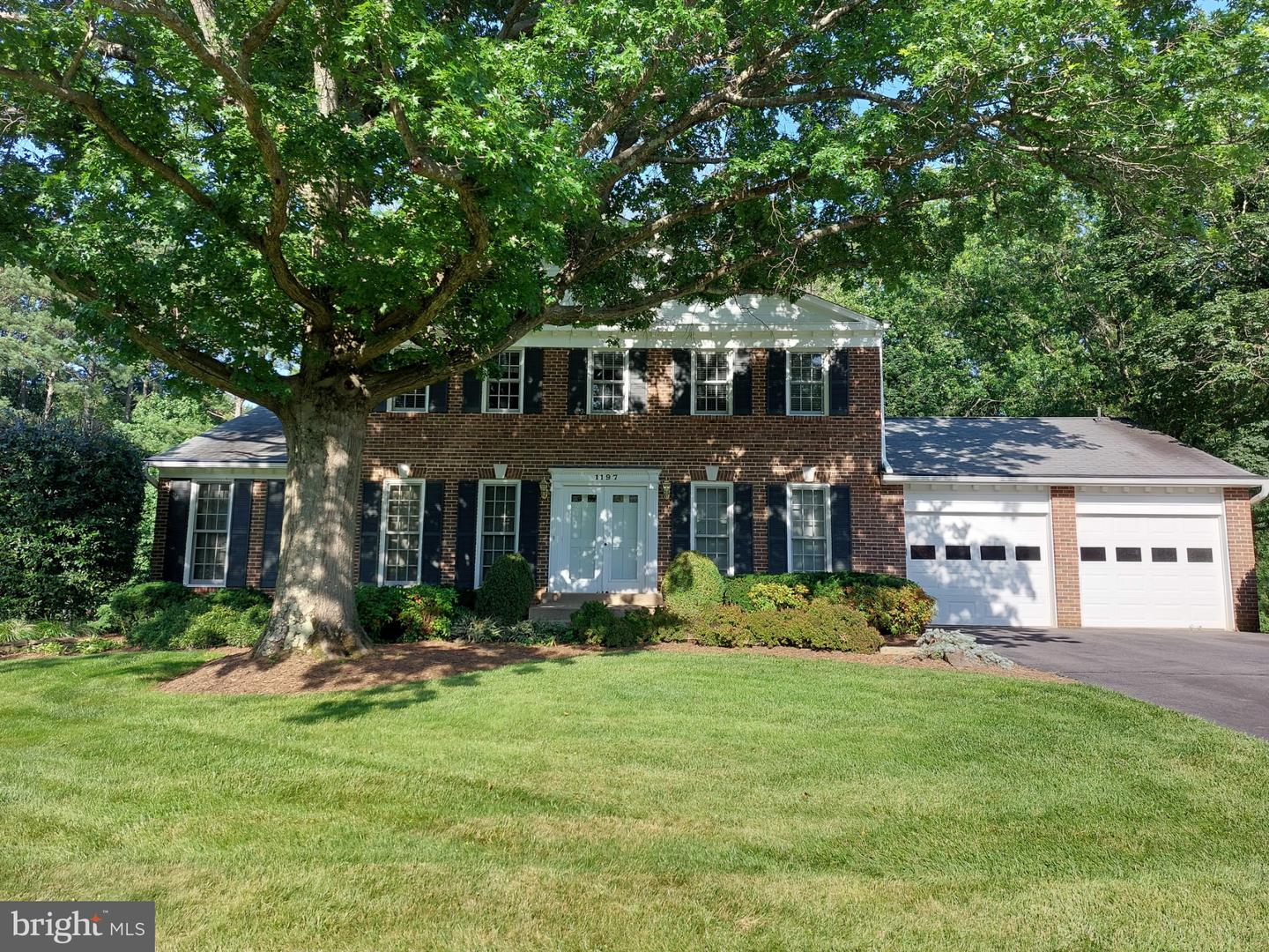 1197 WINTER HUNT RD, MCLEAN, Virginia 22102, 5 Bedrooms Bedrooms, ,4 BathroomsBathrooms,Residential,For sale,1197 WINTER HUNT RD,VAFX2250678 MLS # VAFX2250678