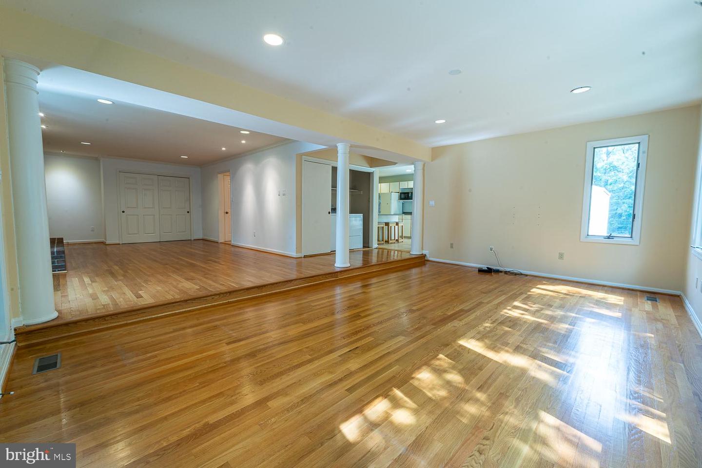 1197 WINTER HUNT RD, MCLEAN, Virginia 22102, 5 Bedrooms Bedrooms, ,4 BathroomsBathrooms,Residential,For sale,1197 WINTER HUNT RD,VAFX2250678 MLS # VAFX2250678