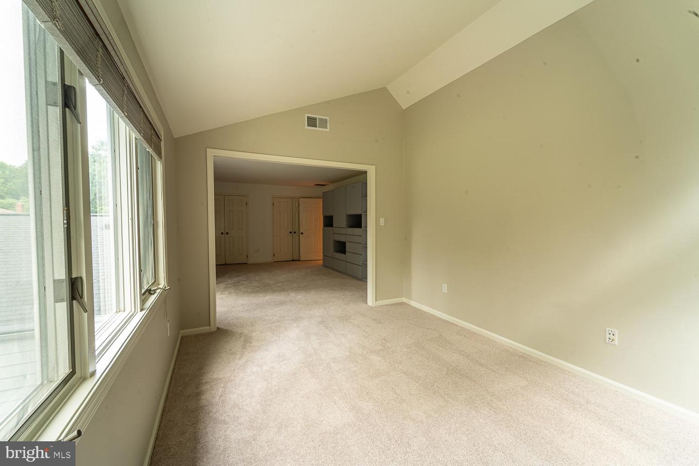 1197 WINTER HUNT RD, MCLEAN, Virginia 22102, 5 Bedrooms Bedrooms, ,4 BathroomsBathrooms,Residential,For sale,1197 WINTER HUNT RD,VAFX2250678 MLS # VAFX2250678