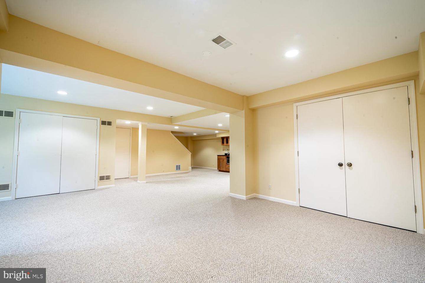 1197 WINTER HUNT RD, MCLEAN, Virginia 22102, 5 Bedrooms Bedrooms, ,4 BathroomsBathrooms,Residential,For sale,1197 WINTER HUNT RD,VAFX2250678 MLS # VAFX2250678