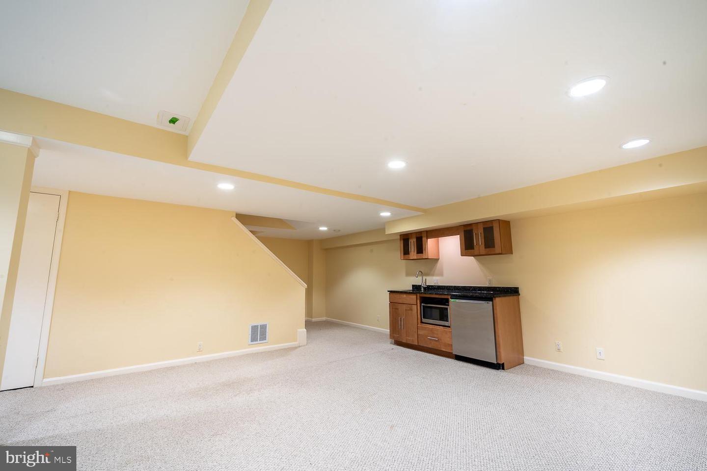 1197 WINTER HUNT RD, MCLEAN, Virginia 22102, 5 Bedrooms Bedrooms, ,4 BathroomsBathrooms,Residential,For sale,1197 WINTER HUNT RD,VAFX2250678 MLS # VAFX2250678