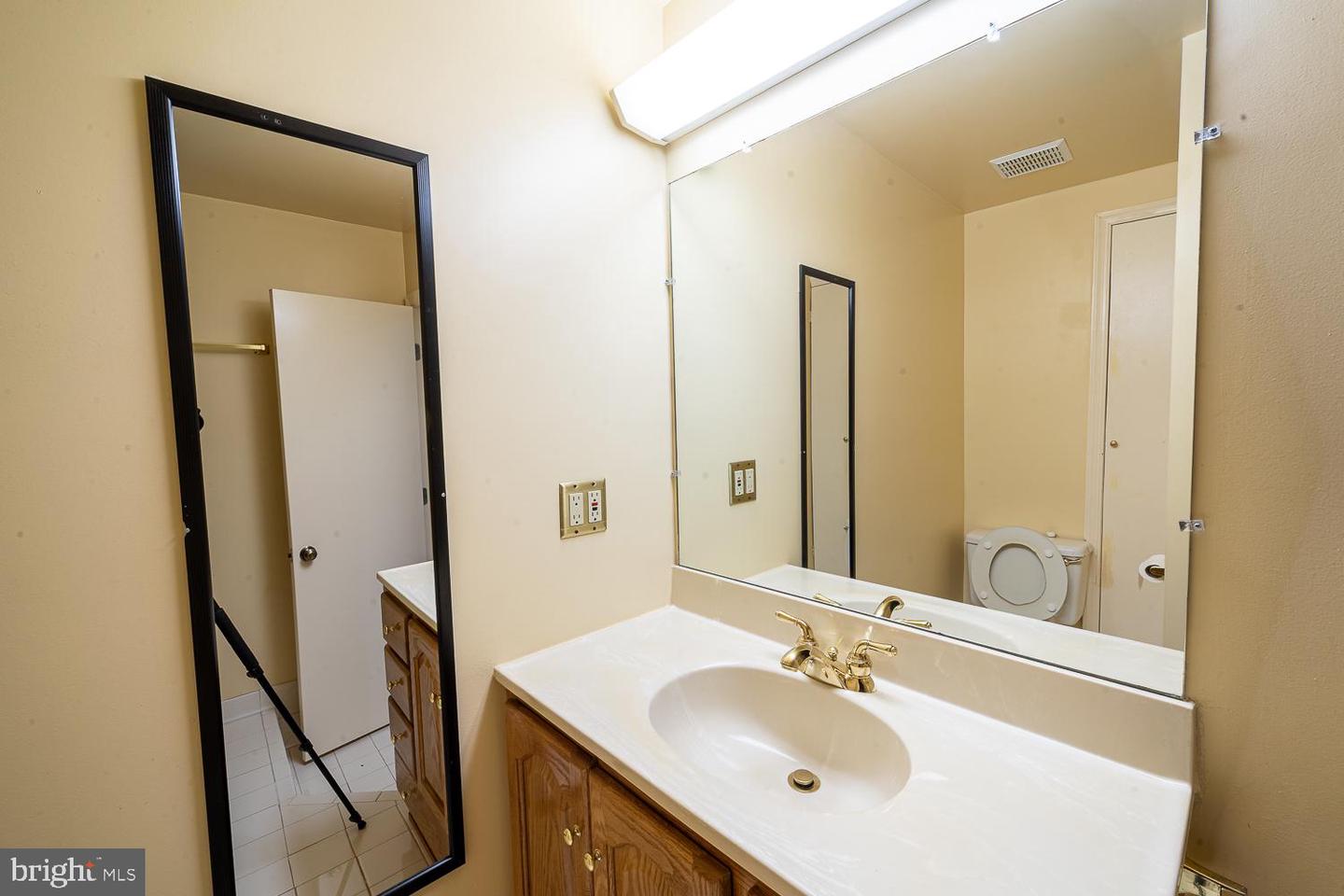 1197 WINTER HUNT RD, MCLEAN, Virginia 22102, 5 Bedrooms Bedrooms, ,4 BathroomsBathrooms,Residential,For sale,1197 WINTER HUNT RD,VAFX2250678 MLS # VAFX2250678