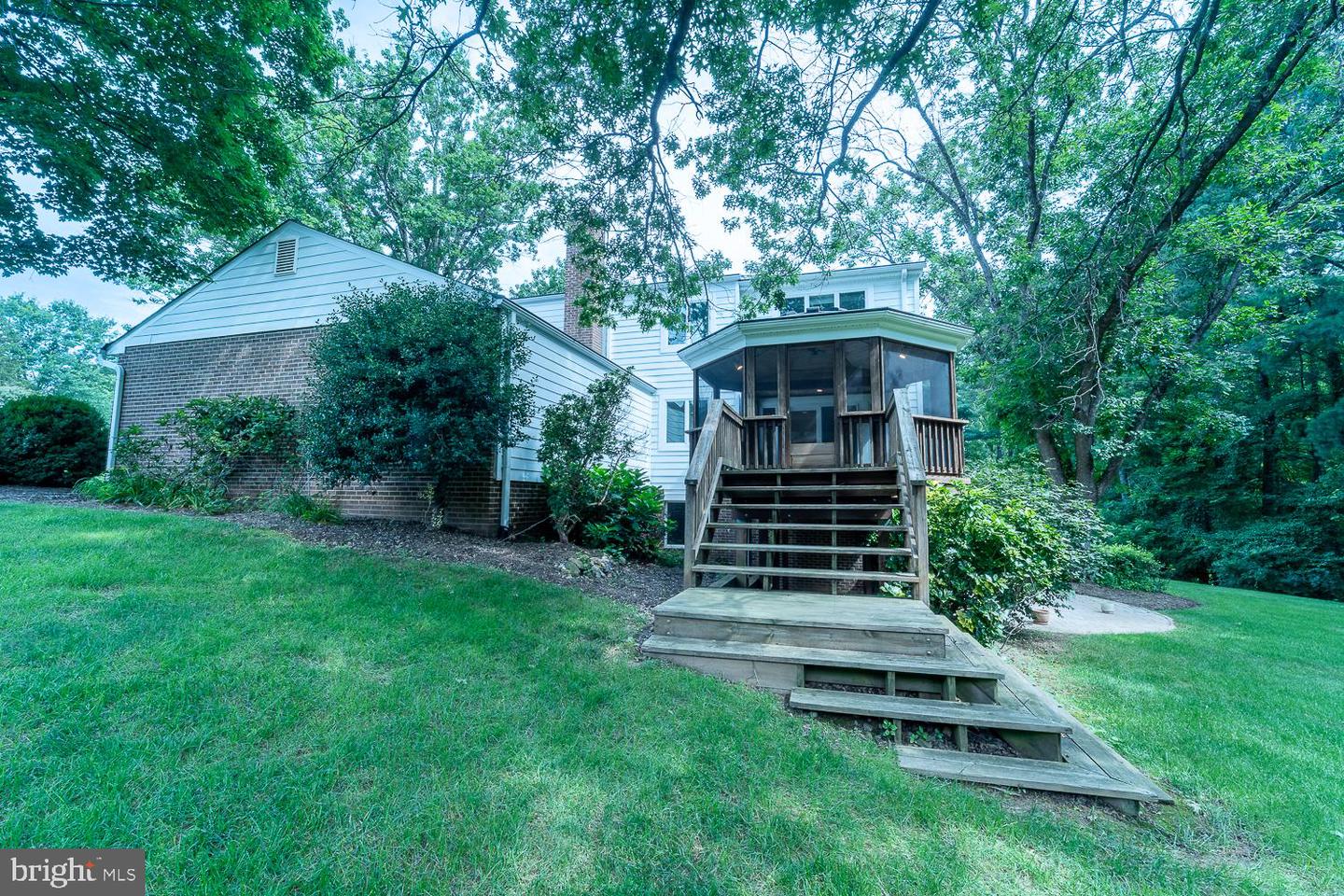 1197 WINTER HUNT RD, MCLEAN, Virginia 22102, 5 Bedrooms Bedrooms, ,4 BathroomsBathrooms,Residential,For sale,1197 WINTER HUNT RD,VAFX2250678 MLS # VAFX2250678