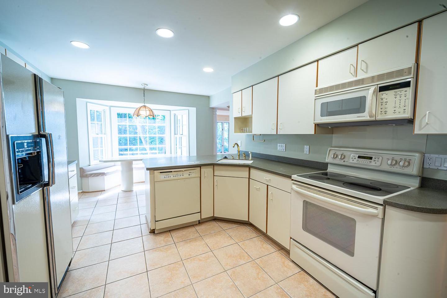 1197 WINTER HUNT RD, MCLEAN, Virginia 22102, 5 Bedrooms Bedrooms, ,4 BathroomsBathrooms,Residential,For sale,1197 WINTER HUNT RD,VAFX2250678 MLS # VAFX2250678