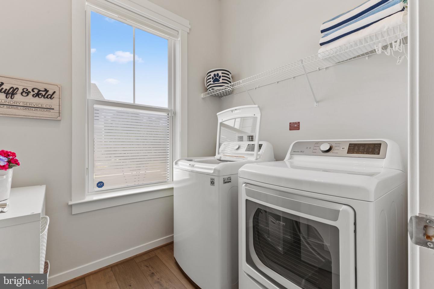 43927 MARITIME SONG TER, LEESBURG, Virginia 20176, 3 Bedrooms Bedrooms, ,2 BathroomsBathrooms,Residential,For sale,43927 MARITIME SONG TER,VALO2100584 MLS # VALO2100584