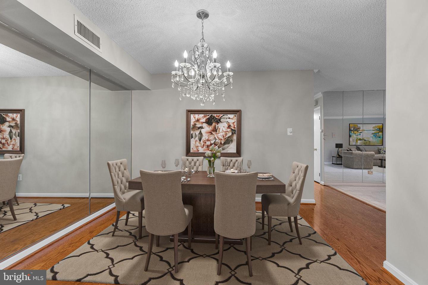 1101 S ARLINGTON RIDGE RD #214, ARLINGTON, Virginia 22202, 2 Bedrooms Bedrooms, ,2 BathroomsBathrooms,Residential,For sale,1101 S ARLINGTON RIDGE RD #214,VAAR2059894 MLS # VAAR2059894