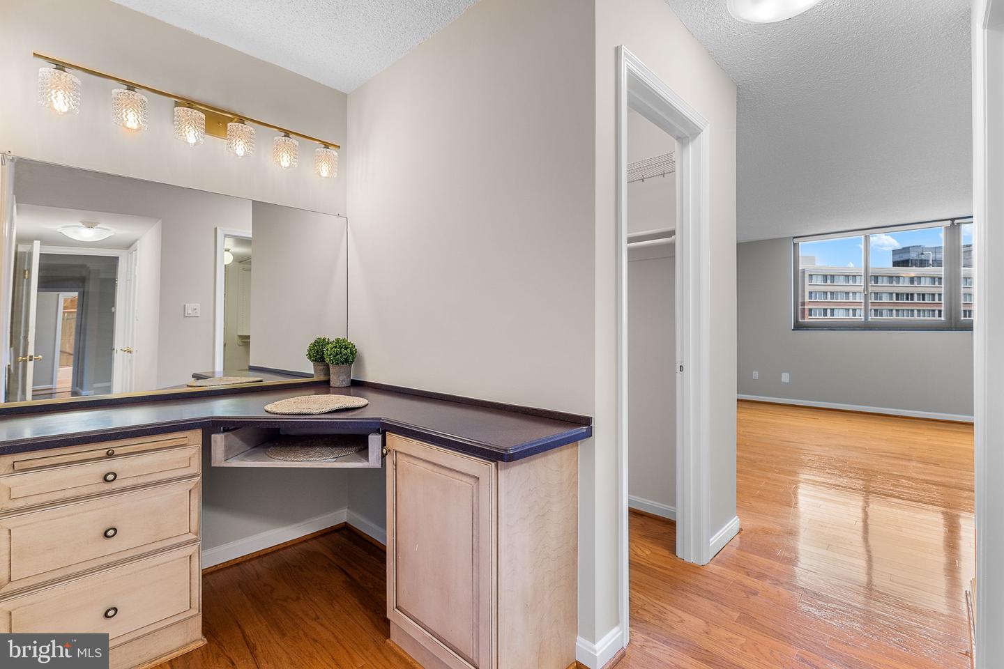 1101 S ARLINGTON RIDGE RD #214, ARLINGTON, Virginia 22202, 2 Bedrooms Bedrooms, ,2 BathroomsBathrooms,Residential,For sale,1101 S ARLINGTON RIDGE RD #214,VAAR2059894 MLS # VAAR2059894