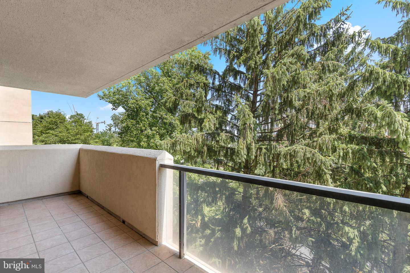 1101 S ARLINGTON RIDGE RD #214, ARLINGTON, Virginia 22202, 2 Bedrooms Bedrooms, ,2 BathroomsBathrooms,Residential,For sale,1101 S ARLINGTON RIDGE RD #214,VAAR2059894 MLS # VAAR2059894