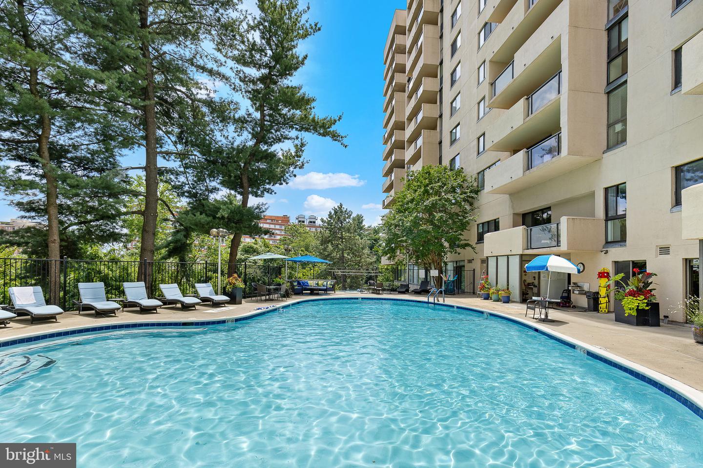 1101 S ARLINGTON RIDGE RD #214, ARLINGTON, Virginia 22202, 2 Bedrooms Bedrooms, ,2 BathroomsBathrooms,Residential,For sale,1101 S ARLINGTON RIDGE RD #214,VAAR2059894 MLS # VAAR2059894